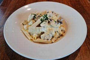 Penne Pollo Funghi