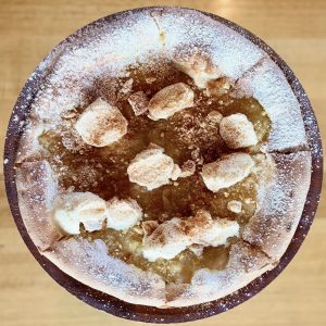 Apple Crumble Pizza
