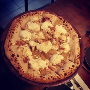 Apple Crumble Pizza